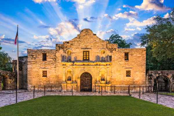 Family Getaways Near San Antonio - For Historical Exploration